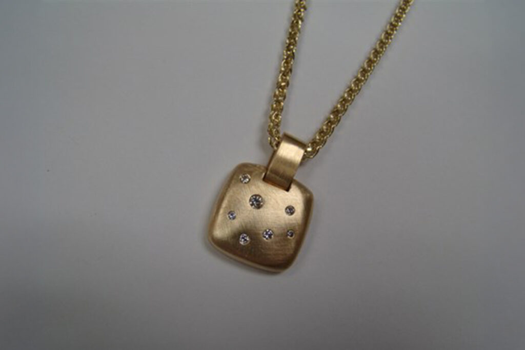 Brushed Yellow Gold Pendant with Diamonds